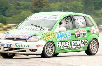 Lucas Yerobi: otro fueguino que brilla en el automovilismo nacional