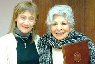 Inauguración de la plaza y entrega de galardones