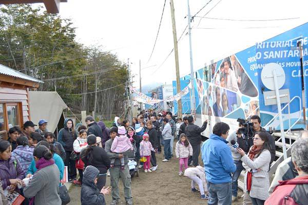 Más de 1300 vecinos se acercaron para recibir atención médica