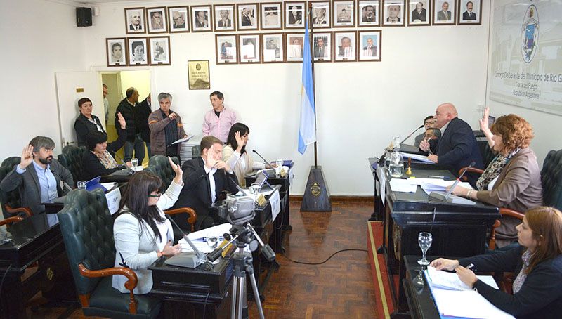 Río Grande: Vía libre al Ejecutivo municipal para instalar el estacionamiento medido