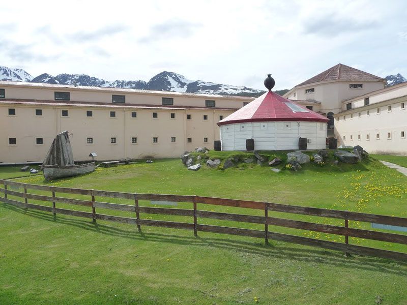 Inauguran en Ushuaia una réplica del Faro del Fin del Mundo
