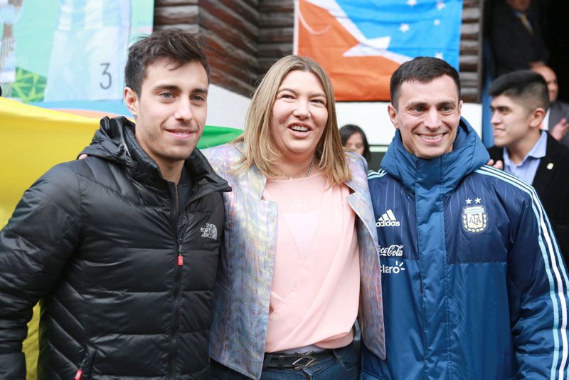 Los Vaporaki llegaron a Ushuaia y los declararon “Personalidades Destacadas del Deporte”