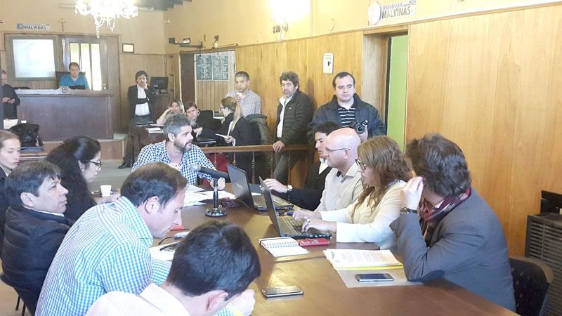 Comenzó el análisis del presupuesto 2017 en comisión de Hacienda