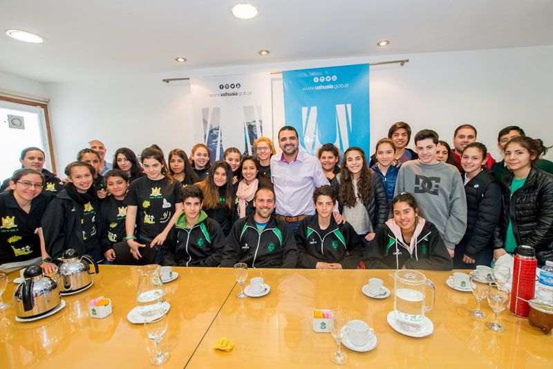 Vuoto se reunió con las escuelas municipales de deportes