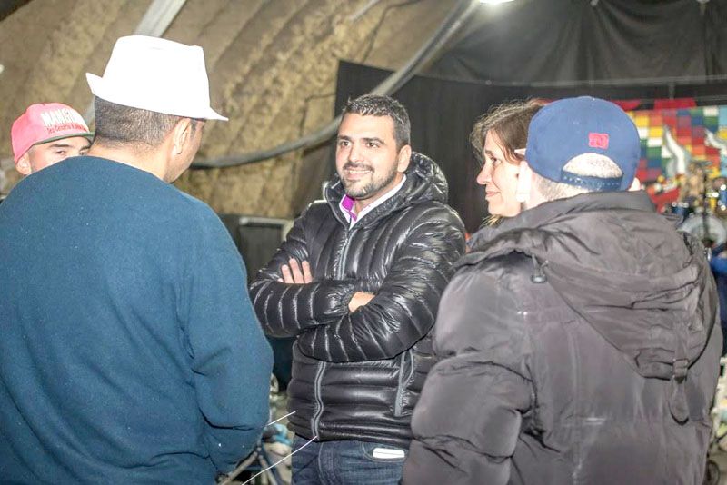 Vuoto visitó los talleres que organiza la Casa de la Juventud