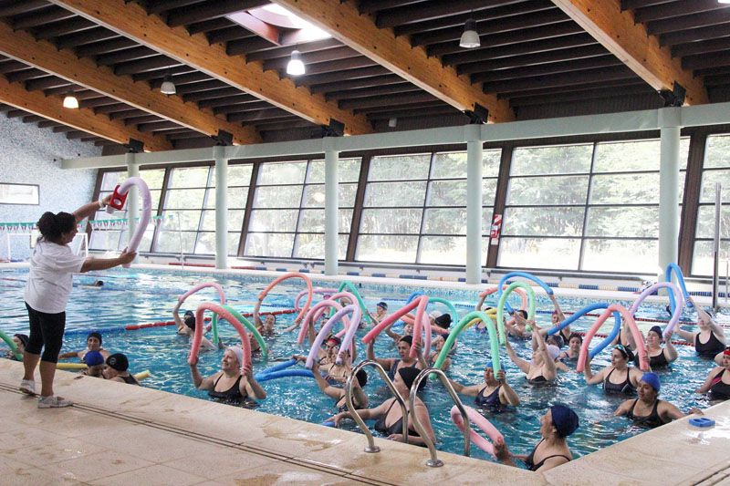 Invitan a participar de la clase abierta de AquaGym en el Polo Deportivo de Andorra