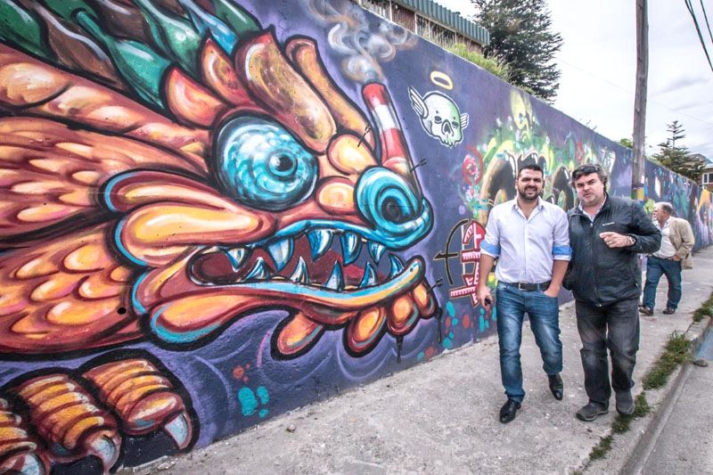 La ‘Ruta de Murales’ embellece la ciudad en el barrio 245 Viviendas