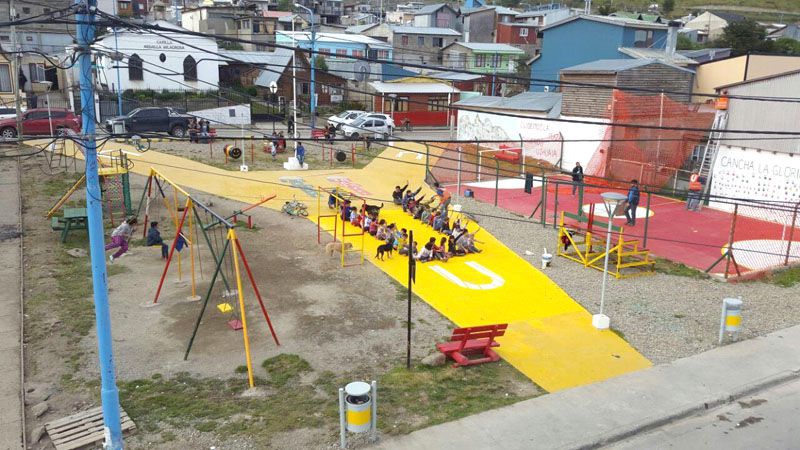 Continúan los trabajos de remodelación y puesta en valor en la plaza Sor Juana