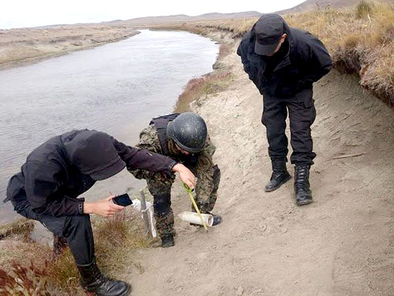 Insólito: Fue a pescar y encontró una bomba