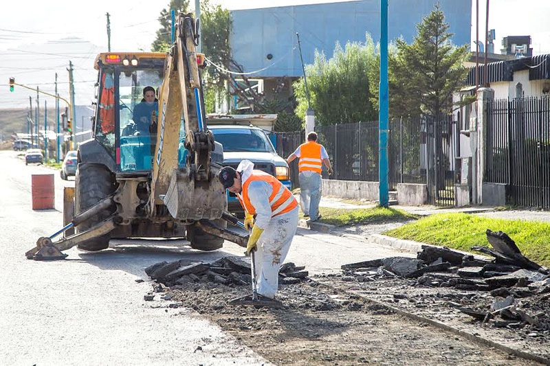 Muñiz Siccardi destacó el inicio de trabajos con asfalto en caliente