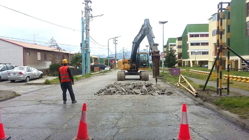 Comenzó la reconstrucción vial de calle Gobernador Paz