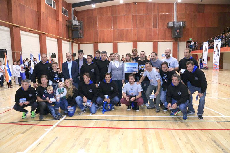 Bertone inauguró el nuevo gimnasio “Héroes de Malvinas” del Colegio Haspen