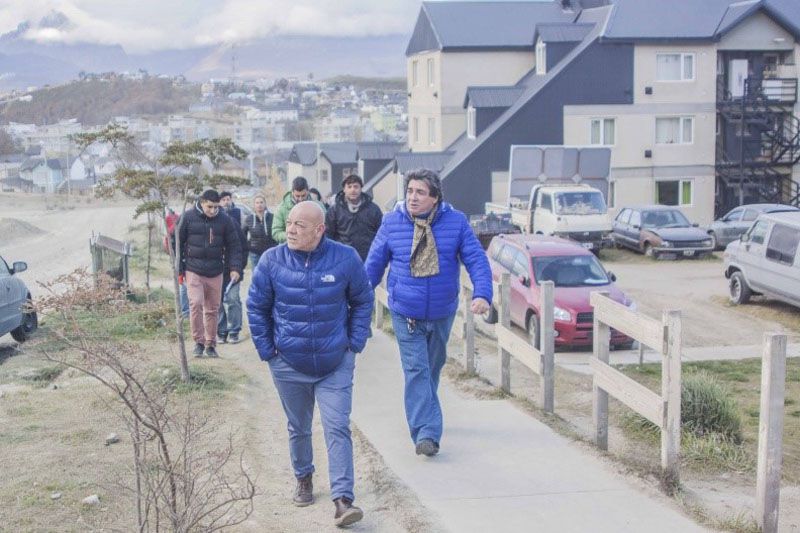 Funcionarios municipales recorrieron los barrios del Pipo junto a vecinos