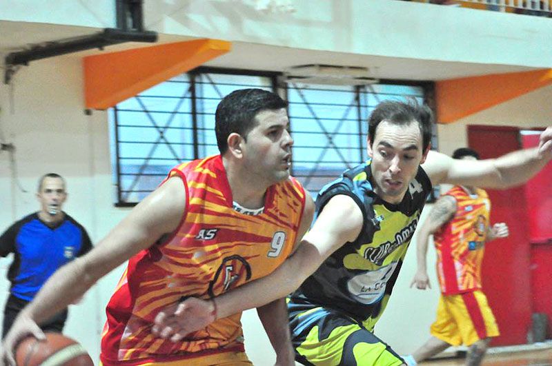 Club de Amigos, con el corazón, igualó la serie