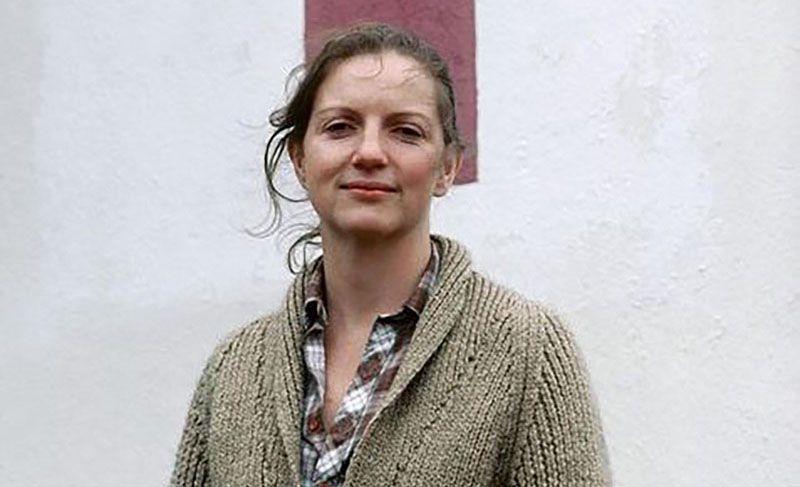 Una médica gestiona cese del fuego en la Guerra de Malvinas