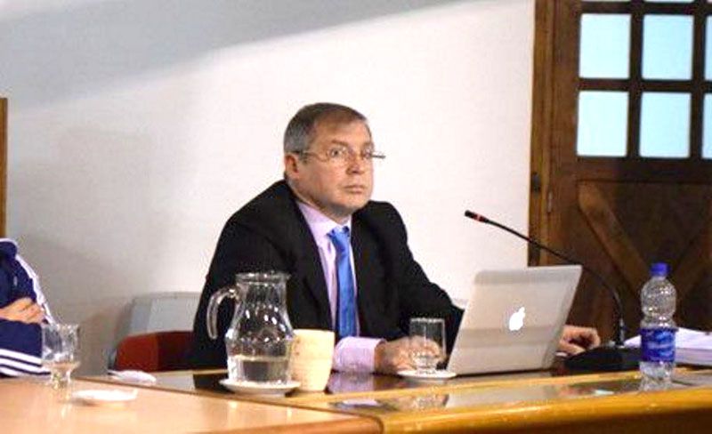 Acusan a un defensor público de cobrarle a sus asistidos con electrodomésticos