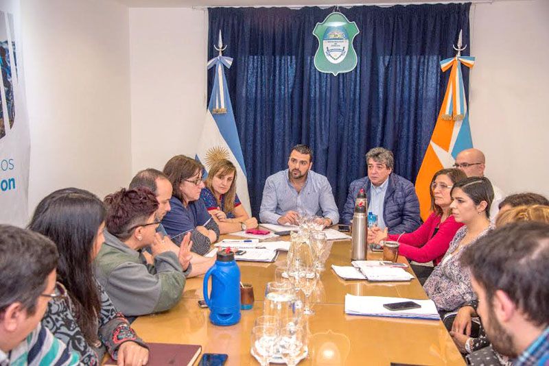 Vuoto y su Gabinete definen acciones para enfrentar la problemática de los perros 