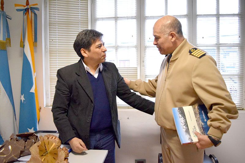 Pino recibió al jefe de la Prefectura Naval Ushuaia