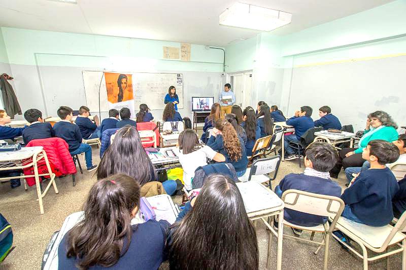 La Secretaría de la Mujer ya realizó 28 talleres sobre noviazgos no violentos