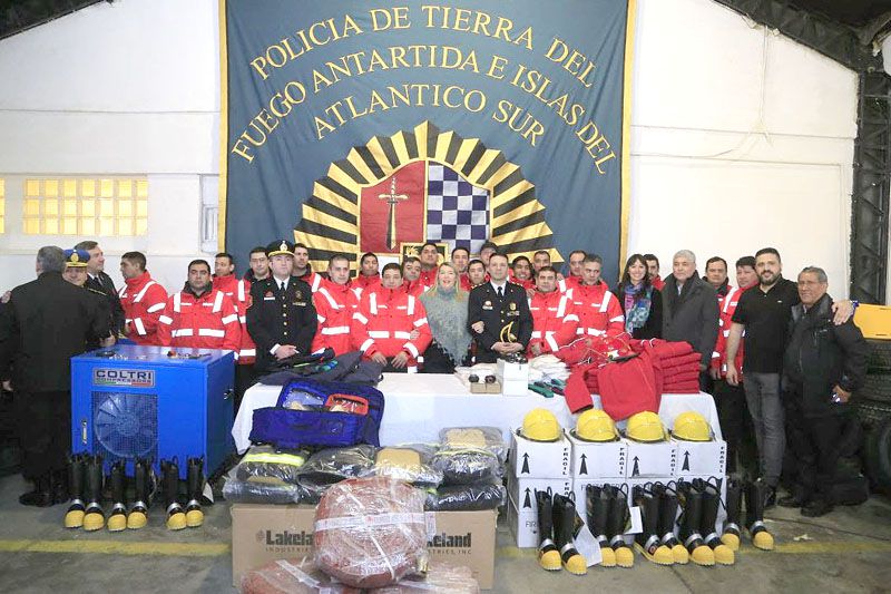 Bertone quiere que los bomberos de la Policía sean modelo a nivel país