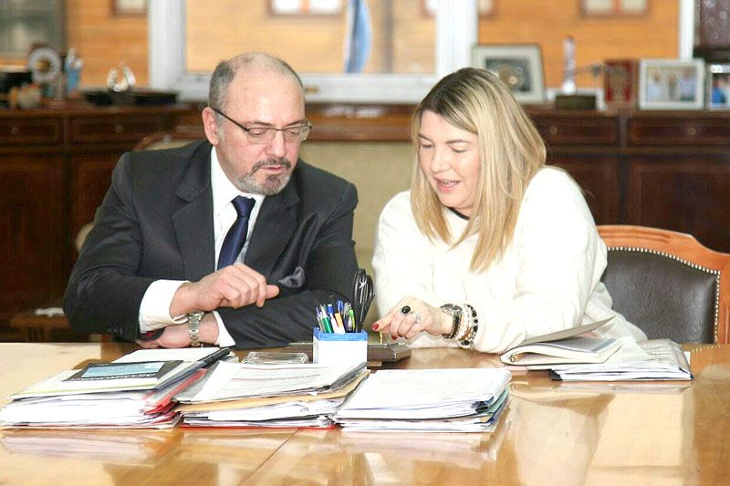 Bertone firmó convenio para que oficios judiciales sean digitales