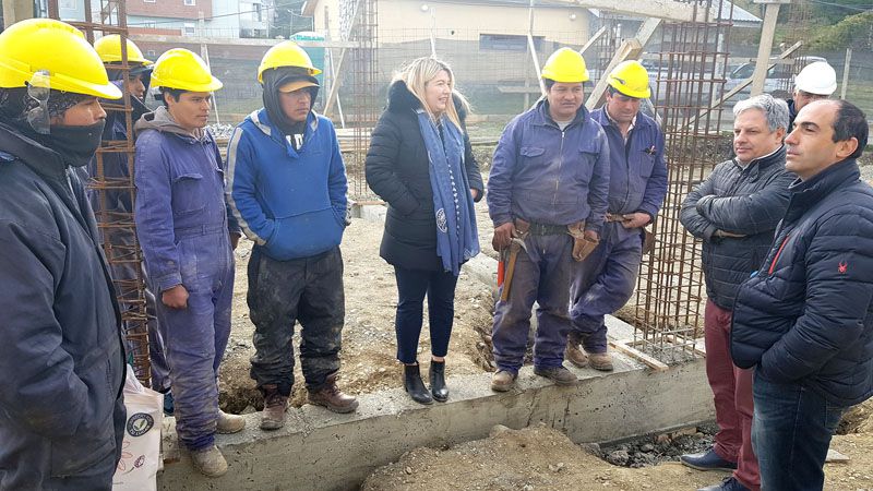 Bertone recorrió cuatro obras de la DPOSS que marchan a buen ritmo