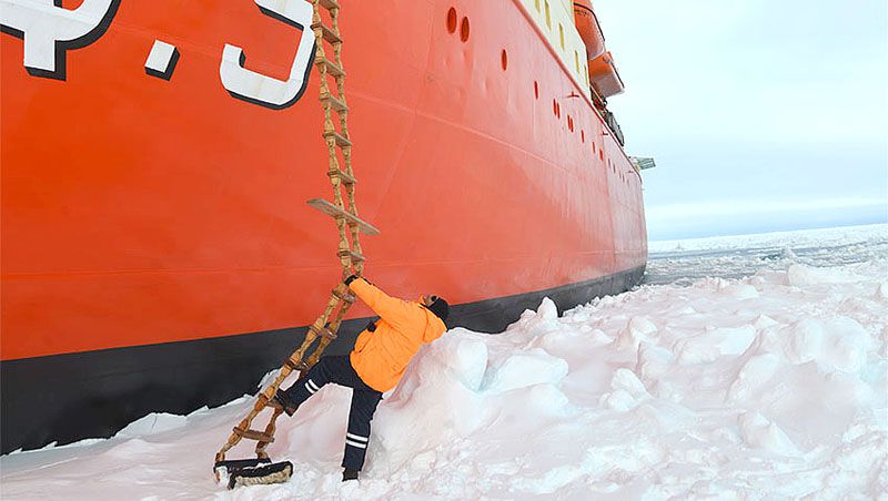 El “Irízar” concluyó las pruebas de hielo en la Antártida