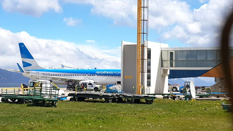 El paro nacional afecta vuelos y la actividad bancaria en toda la provincia