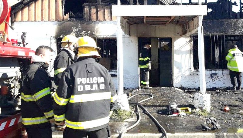 La pérdida de gas hizo volver el temor a los vecinos de una vivienda destruida por un incendio fatal