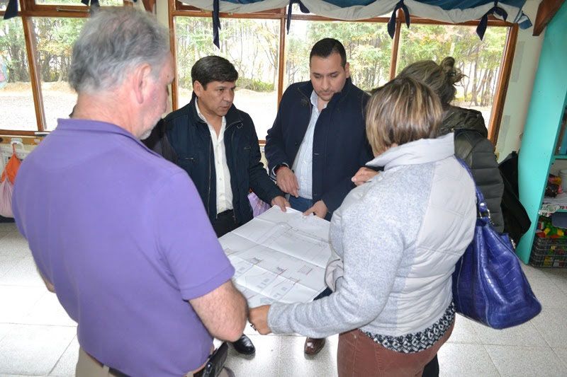 Pino destacó trabajo en conjunto para ampliar la Escuela Experimental “La Bahía”