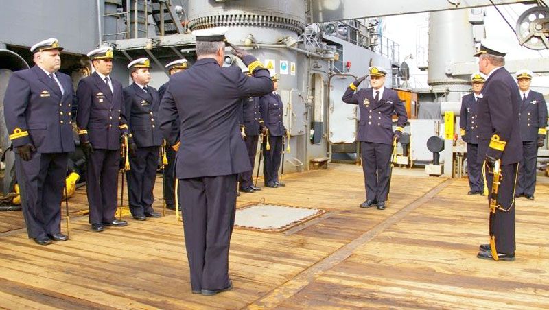 Asumió el nuevo Comandante del Aviso ARA “Estrecho de San Carlos”