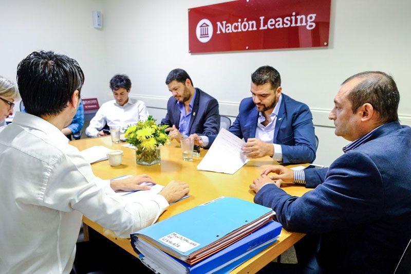 Vuoto firmó el leasing para la compra de maquinaria pesada 