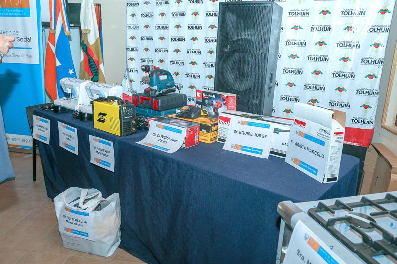 Se entregaron materiales a emprendedores de Tolhuin