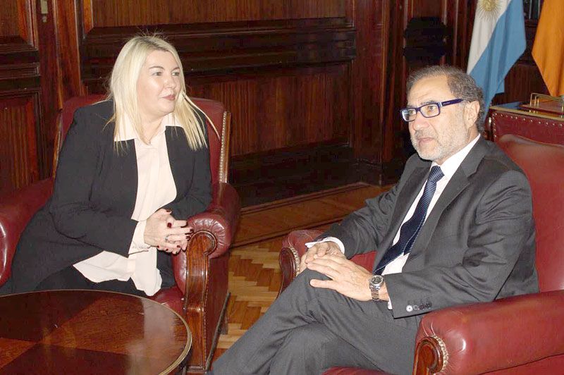 Primera reunión Bertone-Argüello