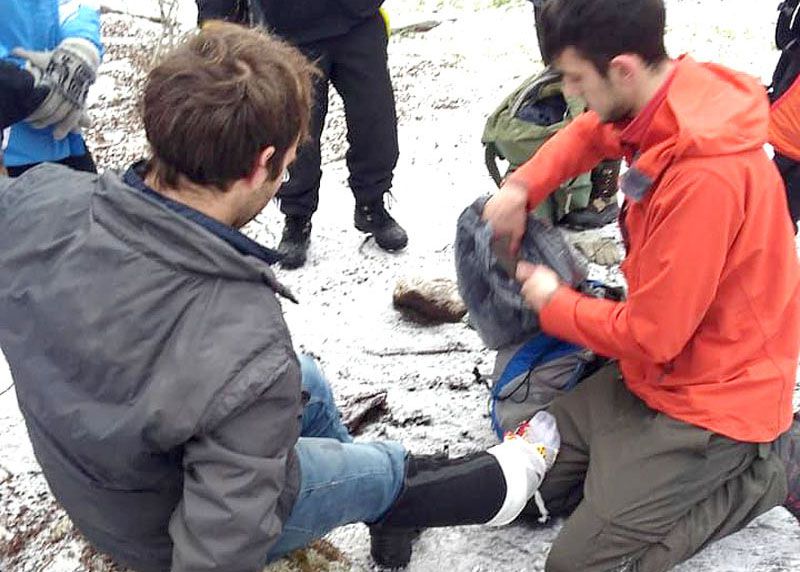 Comisión de Auxilio rescata a turista lesionado 