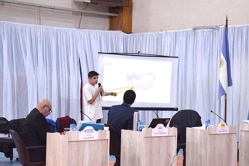 Amplia participación de la comunidad en la sesión del Concejo