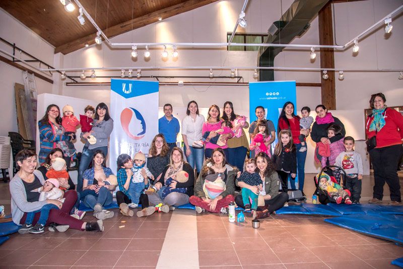 Se realizó una tetada por la Semana Mundial de la Lactancia Materna