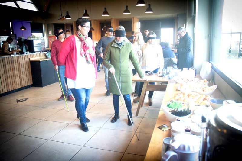 Se realizan talleres vivenciales sobre discapacidad