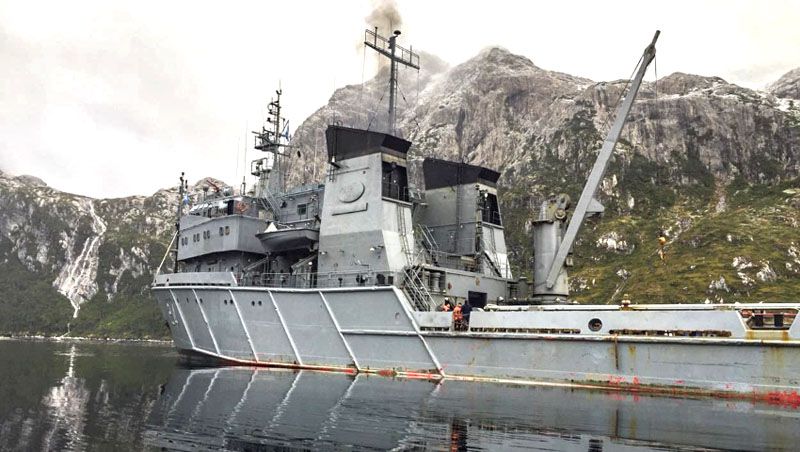 El aviso ARA “Islas Malvinas” relevó puestos de la Armada