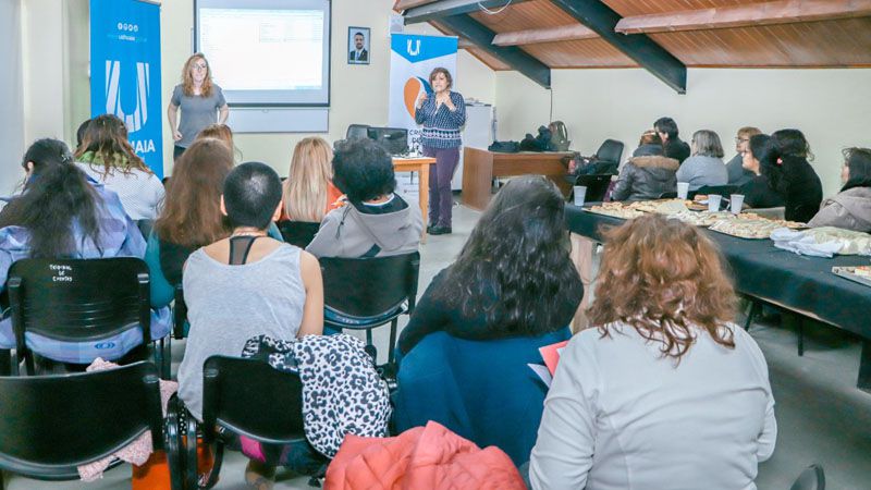 La Secretaría de la Mujer capacitó a emprendedoras