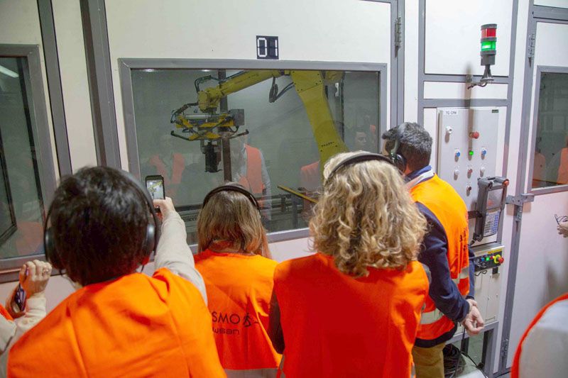 Recorrida por plantas del Grupo Newsan
