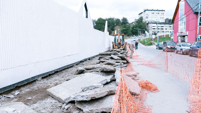 El Municipio renueva veredas en la zona del cementerio de Antiguos Pobladores 