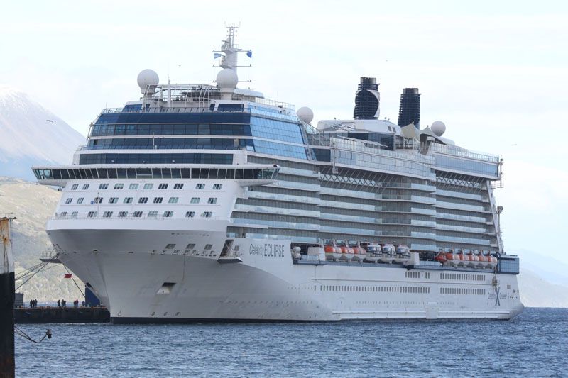 Bertone destacó el arribo del Celebrity Eclipse 