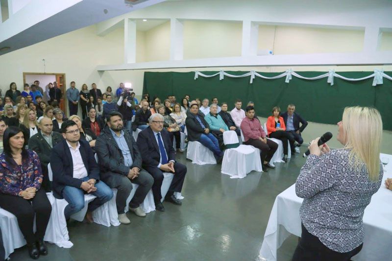 El Gobierno firmó convenio con la Universidad Siglo 21