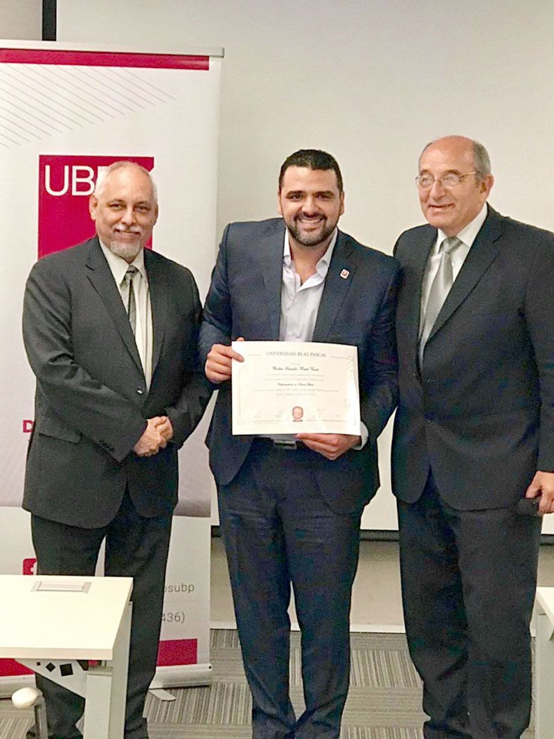 Vuoto recibió el certificado de la Diplomatura en Smart Cities 