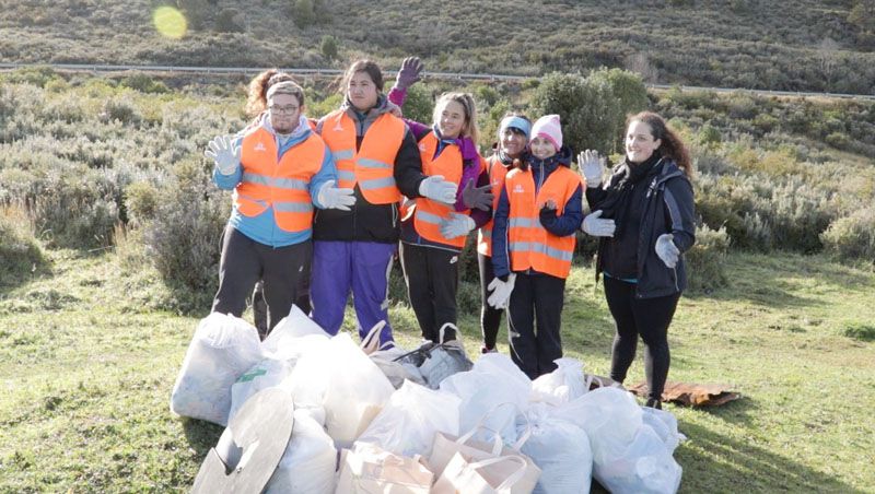 El Municipio participó en la campaña de limpieza del Canal Beagle