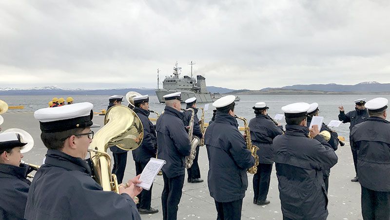 El aviso ARA “Islas Malvinas” se fue de Ushuaia
