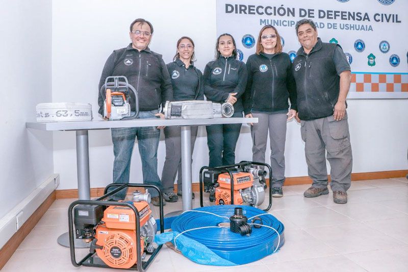 Defensa Civil Municipal recibió equipamiento para intervenir en incendios forestales