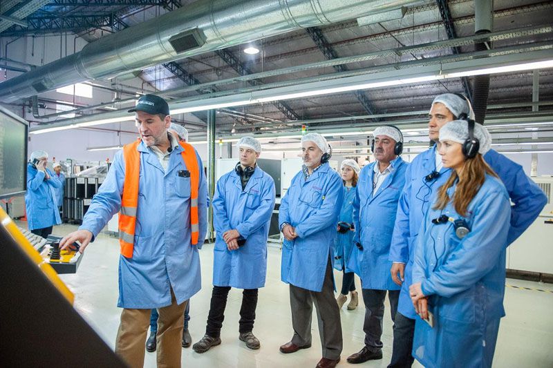 Disertantes de distintos países conocieron la capacidad industrial de la provincia