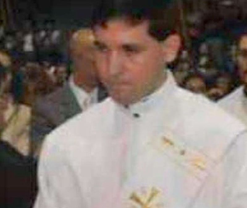 Postergan juicio contra ex cura acusado de abuso